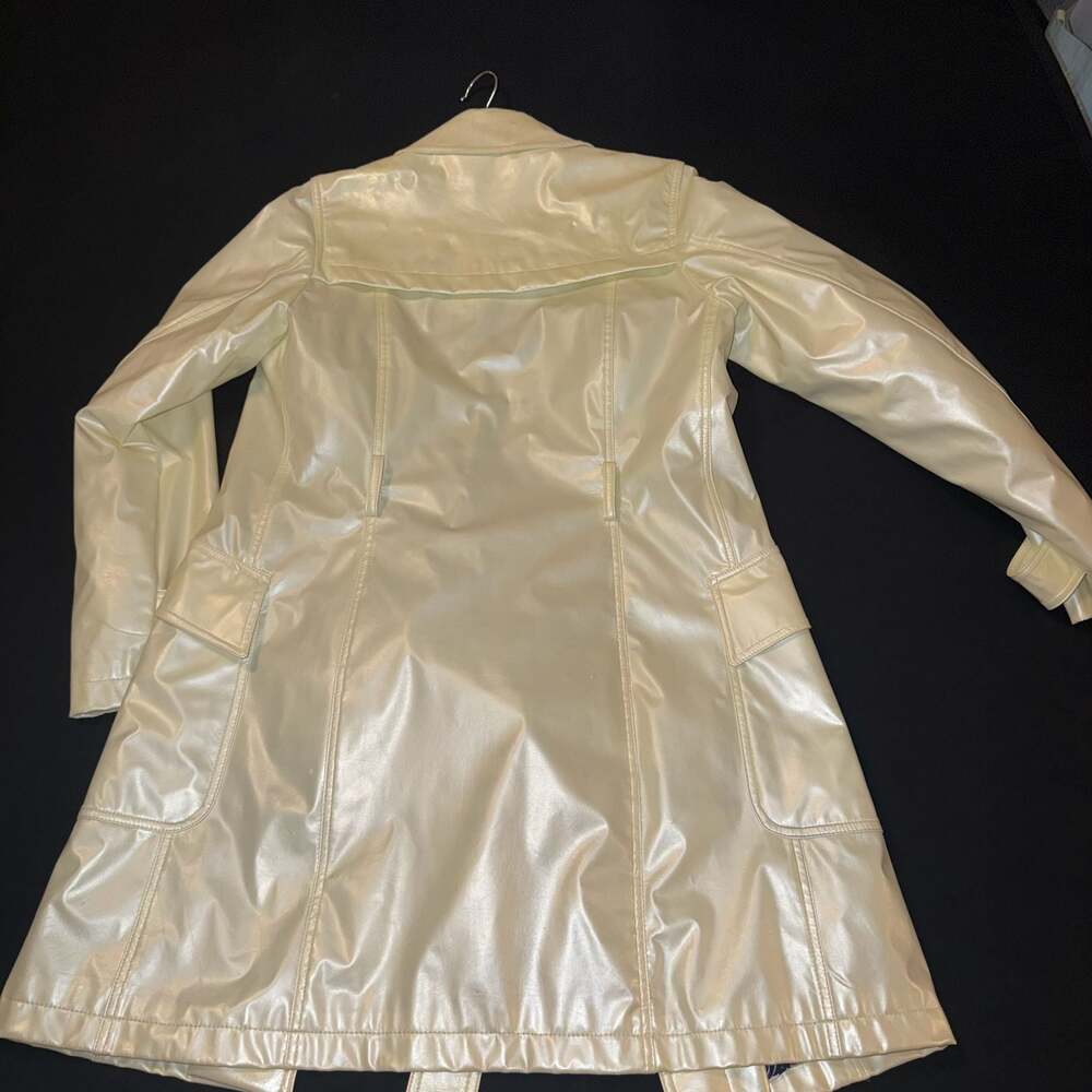 Burberry London Trench Coat - Neutrals Coats, Clothing - WBURL210830 - Picture 6 of 7